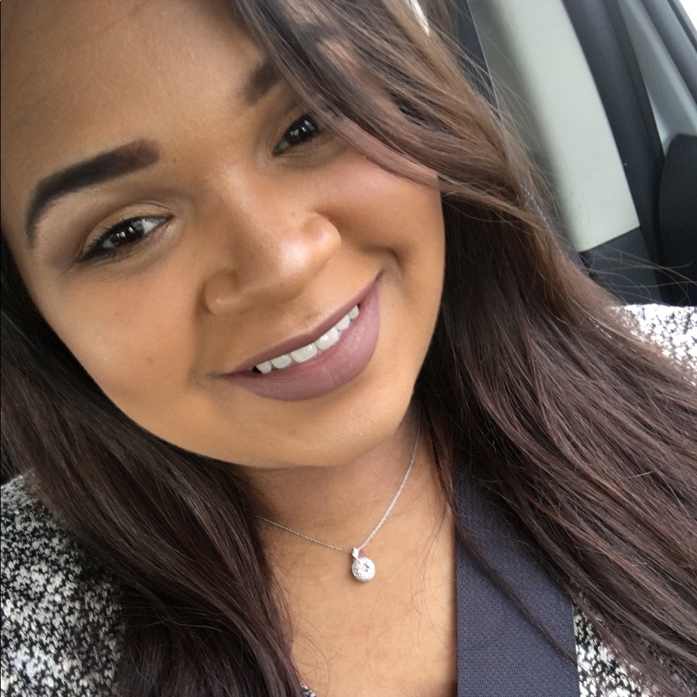 Meet your Posher, Destiny